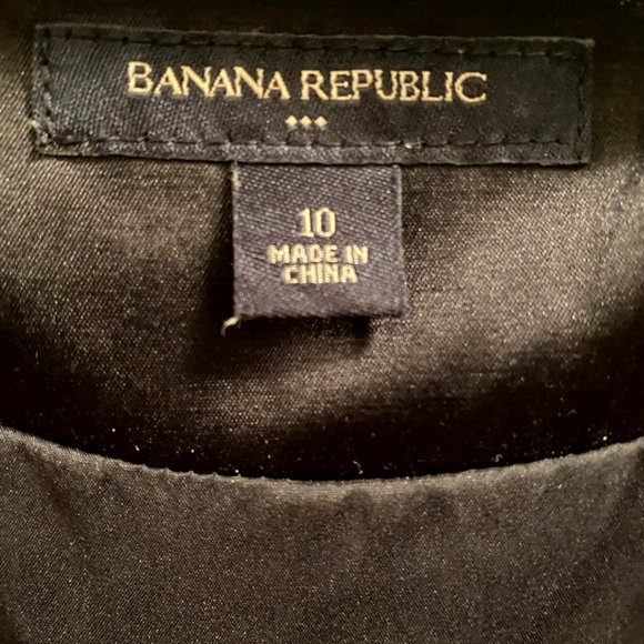 Banana Republic Black Satin Wide Strap Sleeveless Tank with Sweetheart Neckline - Picture 2 of 3